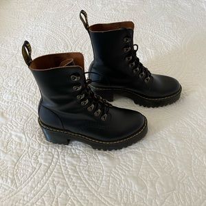 Women’s Dr. Martens Leona Platform Ankle Boots in Black Size 7